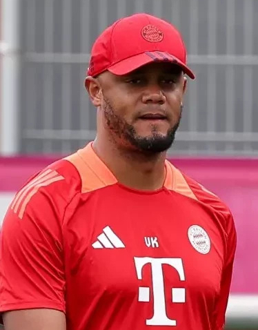 Vincent Kompany on the Bayern Munich touchline